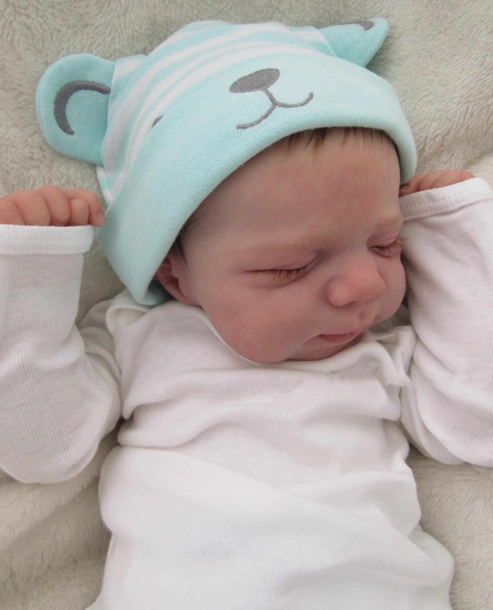 48cm 19inch Full Body Soft Vinyl Reborn Baby Girl Doll with 3D-Paint Skin and Visible Veins Like Real Sleeping  Newborn Bathe Toy for Children Birthday Gift