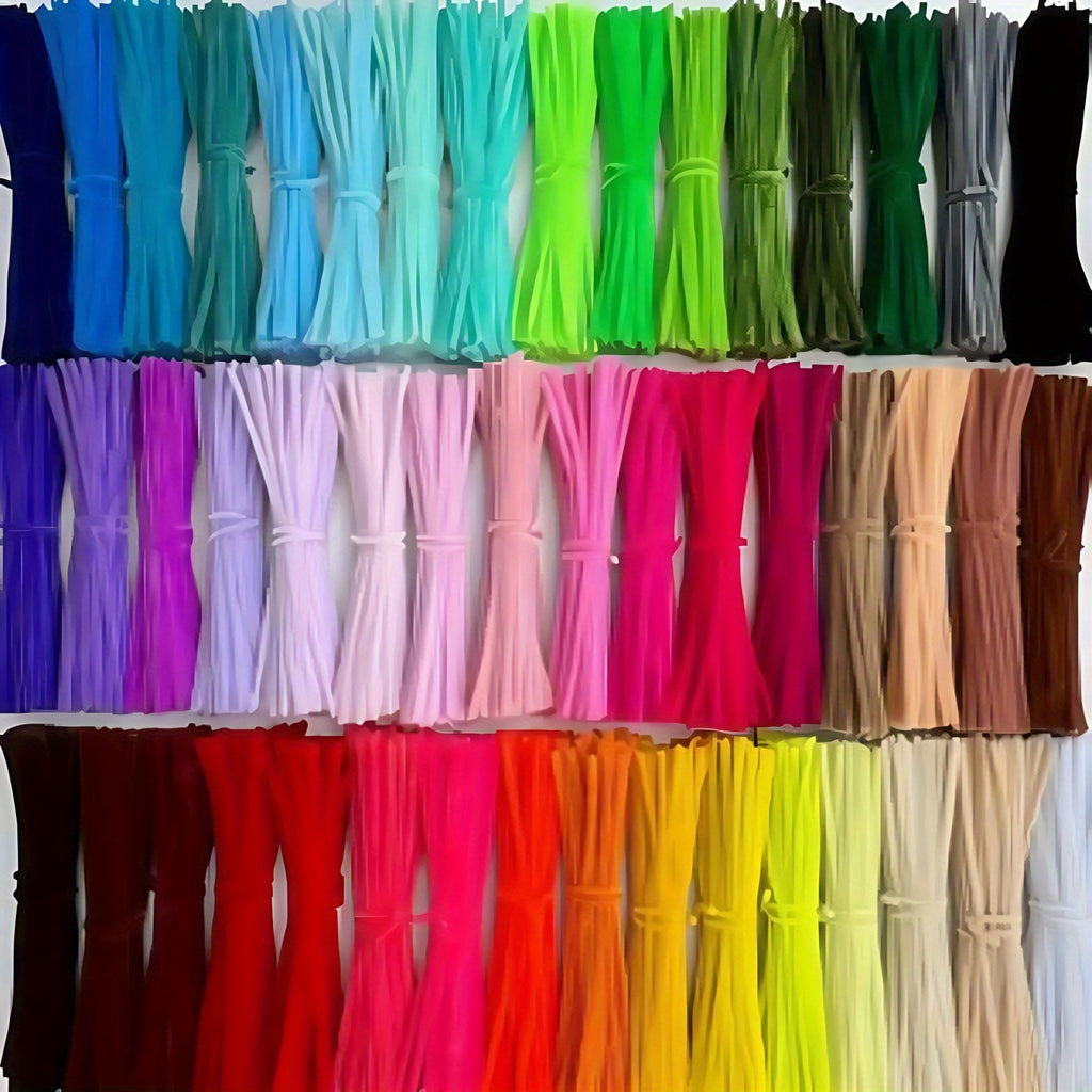There Are 1020 Solid Color Twist Sticks with Patterned Rods Available in 20 Different Colors. They Feature Upgraded, Thicker Fuzzy Strips, with Ample Quantity Suitable for Various Projects, Crafts, And Are Ideal for Beginners.