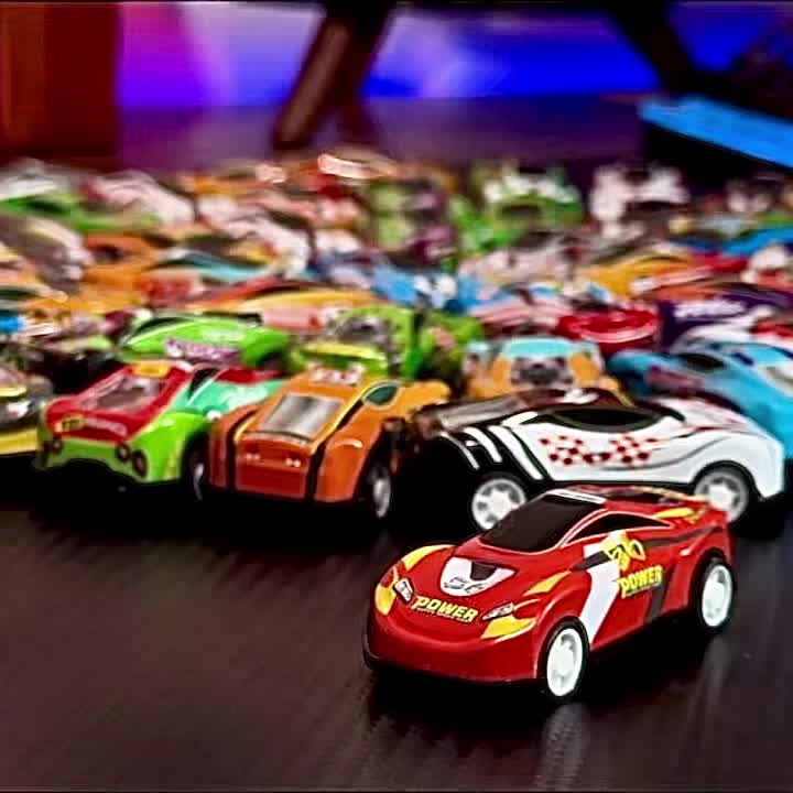 64pcs Toy Car Set with Storage Box & Foldable Play Mat - Pull-Back Metal Racing Cars, Educational And Fun Gift for School Activities, Children's Party Favors, Ideal for Boys & Girls Aged 3+ for Christmas, Thanksgiving, New Year & Birthday Presents