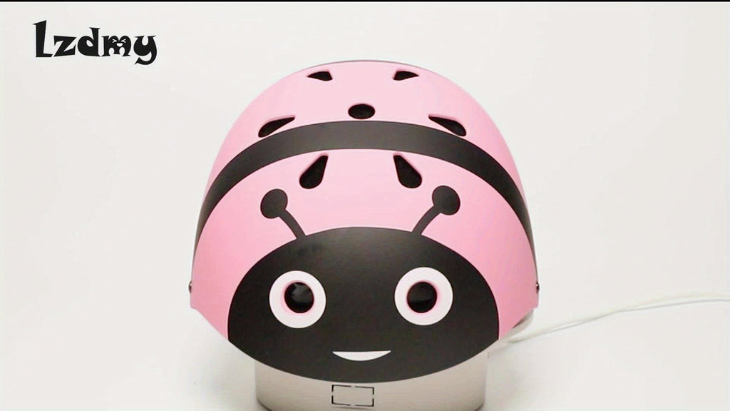 Lightweight Helmets for Children Aged 5 And Above, Suitable for Boys And Girls, Including Protective Gear for Various Sports. This Set Features a Bike Helmet Along with Knee And Elbow Pads for Safety While Cycling