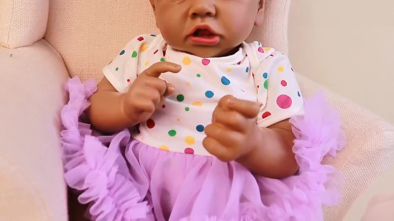 DAYOFF KIDS Reborn Baby Dolls, 21.5 Inch Reborn Doll, Vinyl Black Doll, Beautiful Pupils, African American Full Set Curly Hair Doll for Age 3 & Up -Hand-made Dolls, Hand-painted Paintings, Artworks And Collectibles Can Be Used As Holiday Gifts