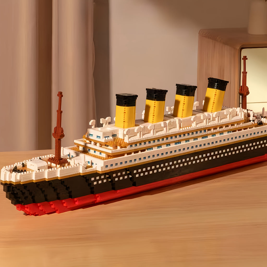 Cruise Ship Model, 3000+Pcs/Set Large Cruise Ship Model Building Blocks Set - - - Perfect for Halloween, Thanksgiving, Christmas, And Easter Gift, High-Quality
