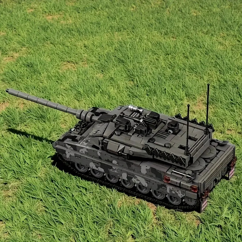 All-terrain RC Tank Vehicle, 2.4GHz Remote Control Model, With Strong Climbing Ability, All-terrain Off-road Armored Vehicle, Military Simulation War Vehicle, Cool Toy, It Is The Best Birthday Gift For Boys Over 6 Years Old